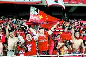 卢顿官方表示：“周二，洛克耶接受手术，安装了植入式心脏复律除颤器，以防上周末的事件再次出现。